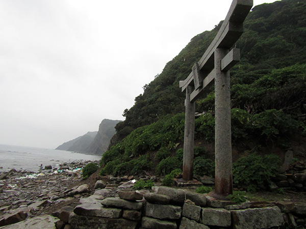 日本人はなぜ、お墓を石でつくってきたのか　大石一久
