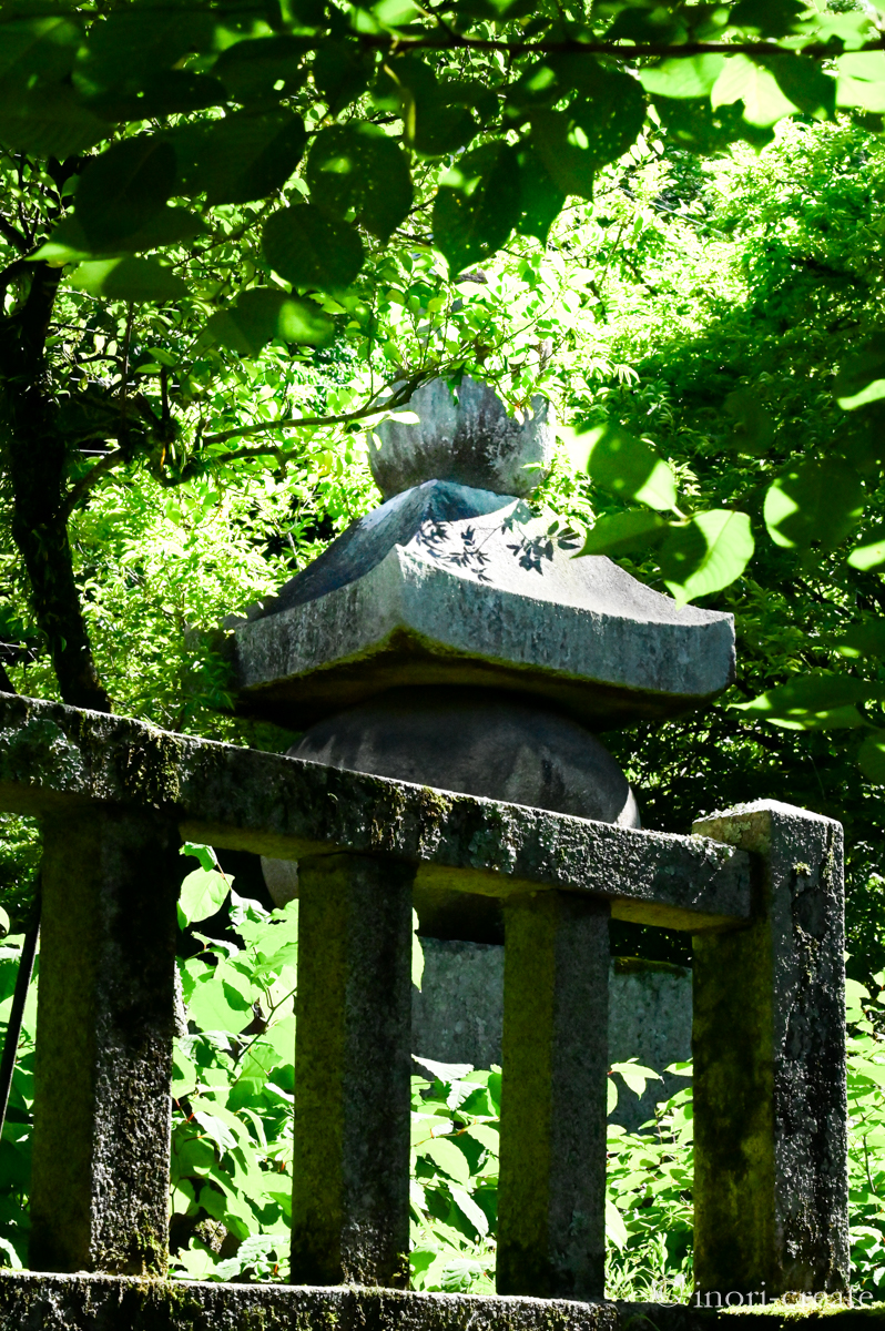 京都石清水八幡宮の航海五輪塔