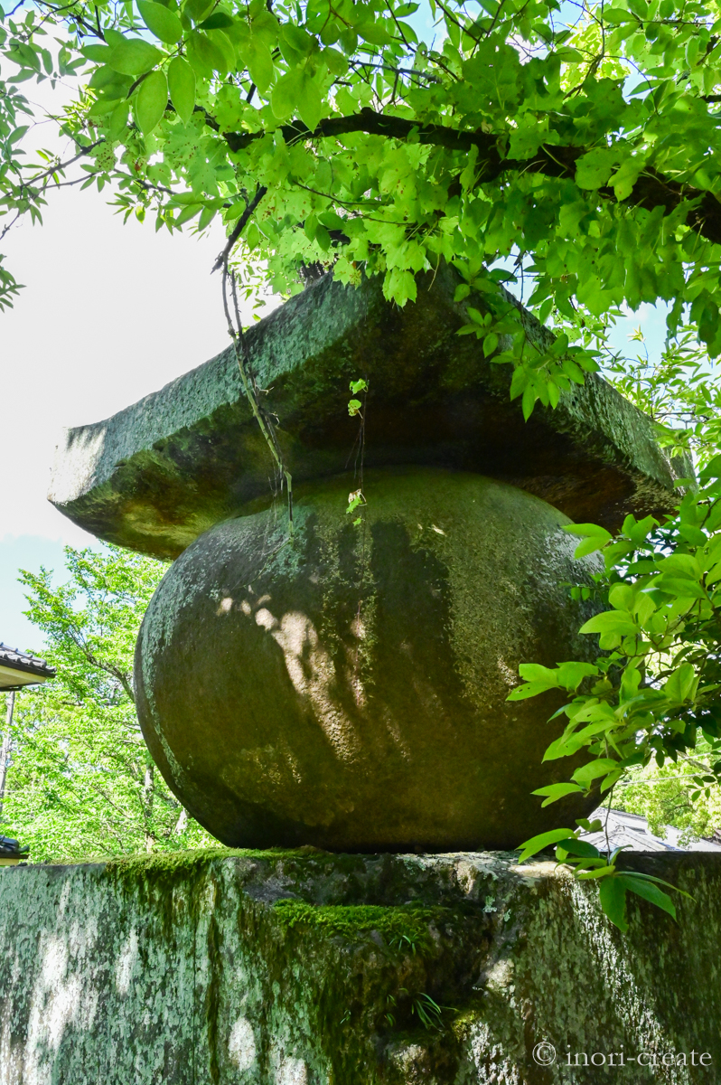 京都石清水八幡宮の航海五輪塔