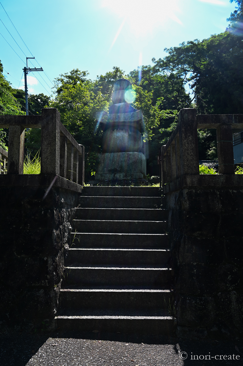 京都石清水八幡宮の航海五輪塔