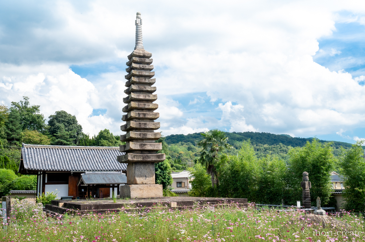 般若寺の十三重石塔