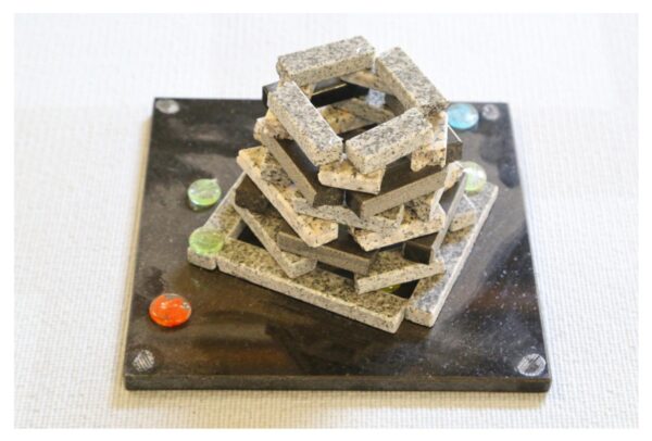 石灯りづくり| 鳴本石材株式会社